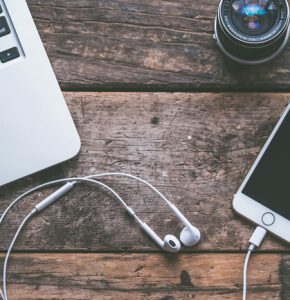 Side Hustles You Can Start With Just Your Phone