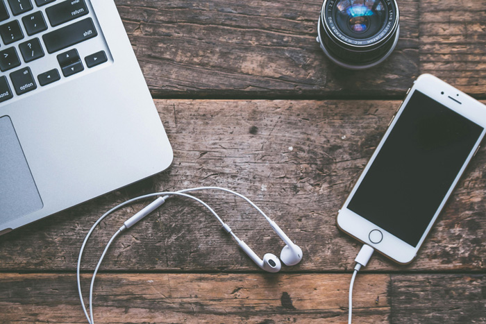 Side Hustles You Can Start With Just Your Phone